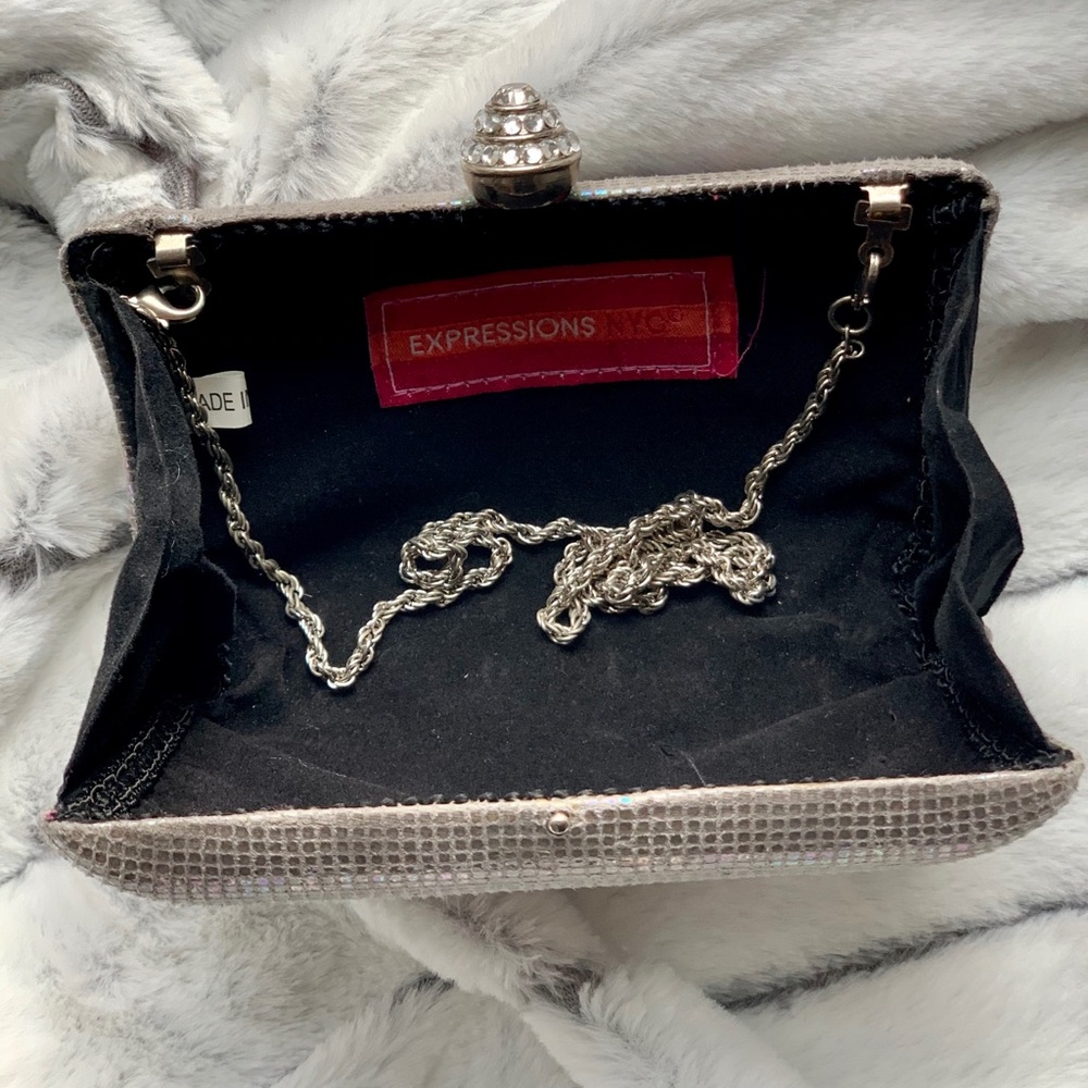 MEvening CLUTCH Rhinestone Closure with Chain - Picture 5 of 5